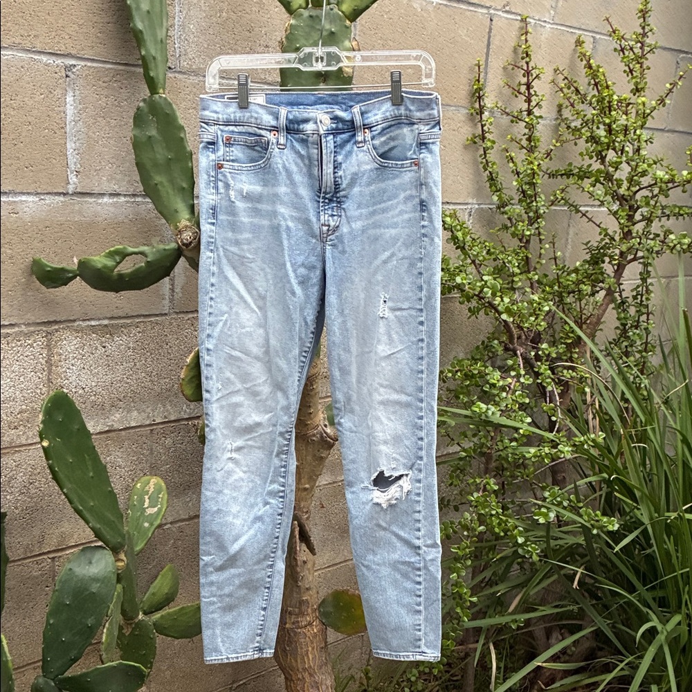 GAP Light Blue Distressed Skinny Jeans